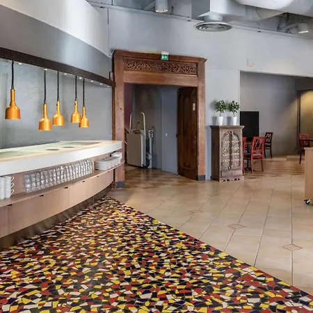 埃斯波斯堪迪克酒店 4*